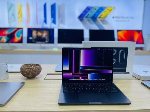 Macbook Pro Retina M5 Latest Model Promotion 1599$