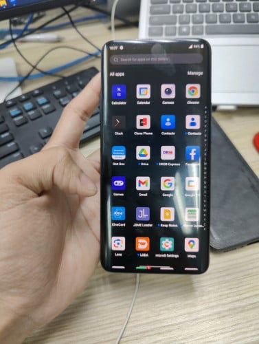 Oneplus 7 pro ស្អាត ថ្មរកាន់🔋 មានឆ្នាំង Original ជូន មានCase មួយកំផ្លេ😊 យកប្រើអេមម៉ង