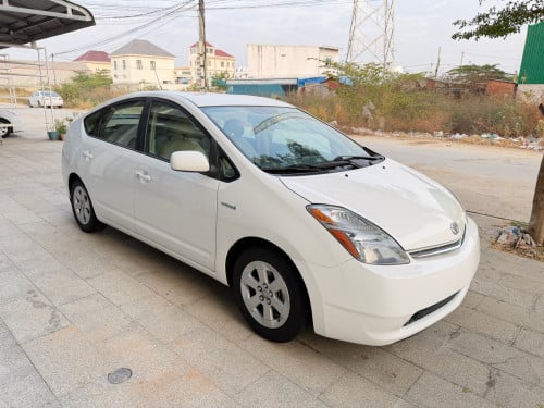 Prius 2008 Full optionពេញ​ ក្នុង​លឿង​
