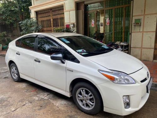 PRIUS 2010 For Rent /出租