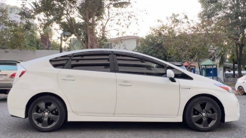 Prius 2012 Deluxe Solar ស្តុកថ្មី