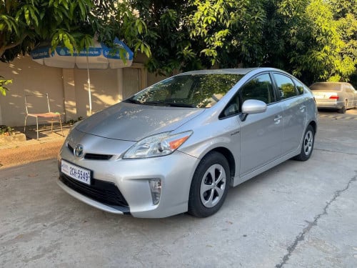 PRIUS 2012 For Rent /出租