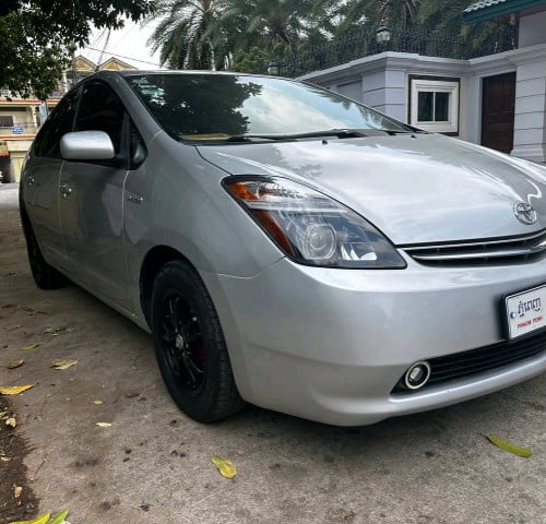 Prius full option 2006 2AX 9500