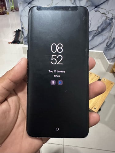 S9 plus RAM6/64G SIM1 សានុំសុីន ស្រាំអេក្រងតិច និងជាំតិចប៉ុន្ដែការប្រើប្រាស់នៅអេម