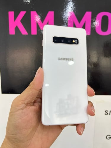 SAMSUNG GALAXY S10Plus