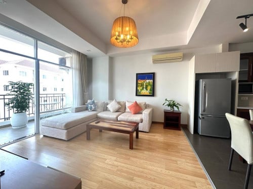 Spacious 1-bedroom for rent | Tonle Bassac, Phnom Penh