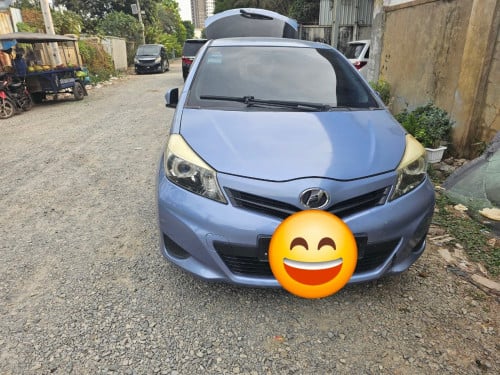 Toyota Vitz 2011 ប្រេីរសោរ ឡានស្អាត