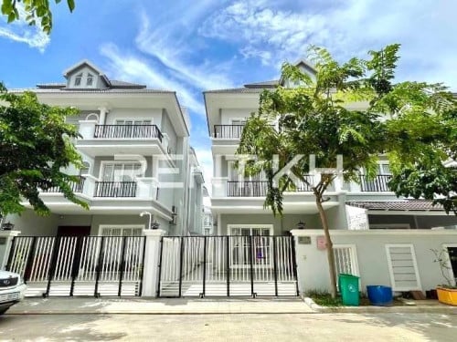 Twin Villa for rent at SenSok