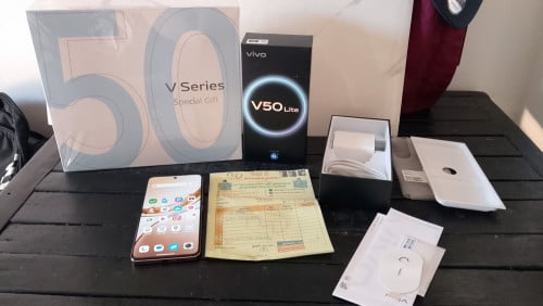 Vivo V50 Lite