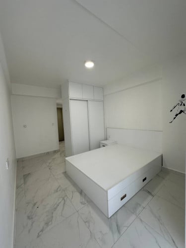 ខុនដូជួលទីតាំងទឹកថ្លា