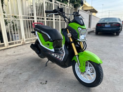 ម៉ូតូលក់