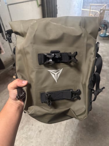 កាបូបចំហៀង ម៉ូតូ