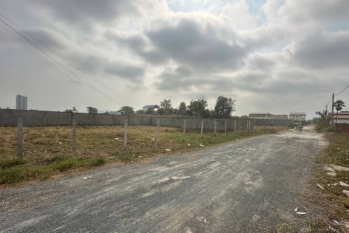 ដីលក់ សង្កាត់ក្រាំងធ្នង់ ខណ្ឌសែនសុខ