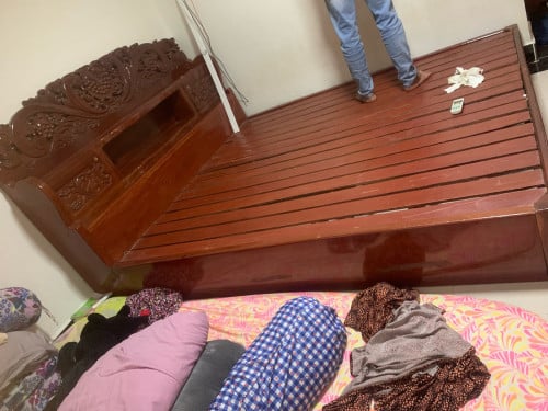 គ្រែបេង លក់ ៥០០