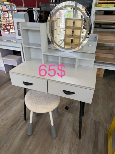 មានច្រេីន