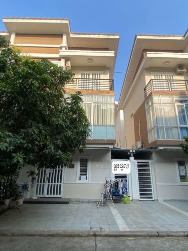 ភ្នំពេញថ្មីទីតាំងល្អមានសំភារៈប្រើប្រាស់