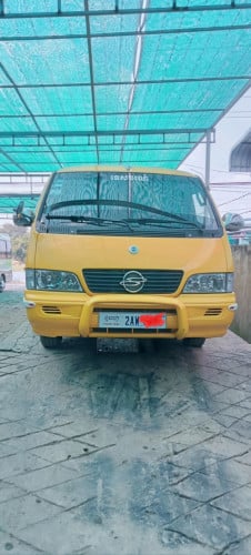 ឡានលក់ឆ្នាំ01 តំលៃ11000ចចារ