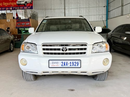 ឡានលក់ឆ្នាំ02 Limited បើកដំបូល ម៉ាញ៉េJBL full option ពេញ ប៉ុង1 ពណ៌ស