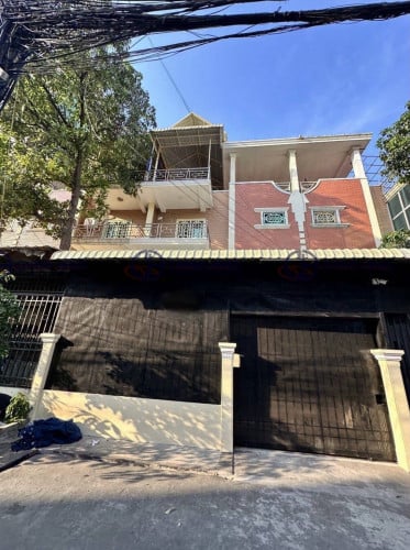 ផ្ទះល្វែងជួលនៅផ្សារដេប៉ូ1 -R409