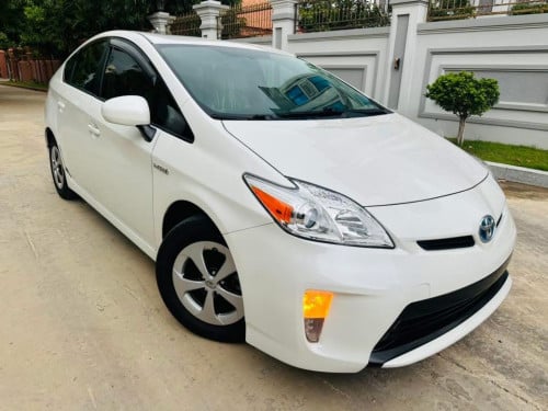 ចេញមកហើយសេះសឆ្នាំ2014 ក្នុងសដោះ ឡានកាលីហ្វ័ញ៉ា មហាថ្មី1គ្រឿងនេះហ៊ានយាយថាសុីនបាញ់តែកាងមុខ1ជុំរ