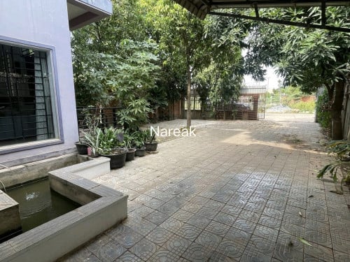 ផ្ទះវីឡាសម្រាប់លក់នៅកណ្តាលក្រុងសៀមរាប តម្លៃៈ $250000 ចចារ