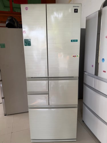 ទូទឹកកក ទ្វា6 ផលិតទឹកកក អនាម័យអូតូ  -មានកម្ពស់1.80cm -មុខកាត់ទទឹង70.0cm - ជម្រៅ បណ្ដោយ 70.0cm