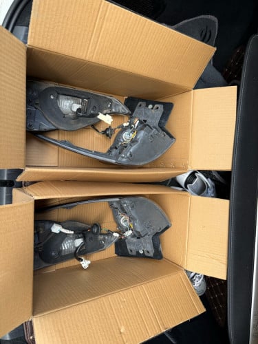 ស្តុបក្រោយ CT200h (2012) ស៊ីនដោះចេញពីឡាន