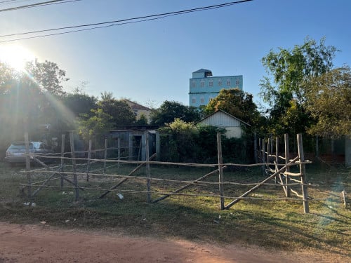 ដីលក់ក្រោមហាងឆេងពី 40% ពី pub street ក្នុងក្រុងចំណាយពេលត្រឹមតែ 10 នាទីជាប្រភេទដីនៅក្នុងក្រុង