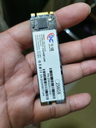 លក់ SSD 256G នៅថ្មីខ្លំាង 99%