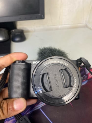 📸 Sony ZV-E10 Kit Lens 16-50mm F/3.5-5.6 OSS