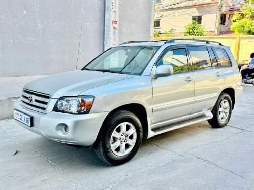 🚘ឡានលក់ឆ្នាំ05 ម៉ាស៊ីន4 ប៉ុង1 បើកដំបូល កៅអី3ជួល កៅអីចុច មានវូលីមចង្គូត full option ពេញ ពណ៌ប្រាក់