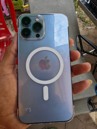 13 Pro max LLA 256G សាណុំស្អាតមិនដែលជួសជុល 98%មានថ្នាំងសាក ស្រោម និង ស្រេនស្រាប់