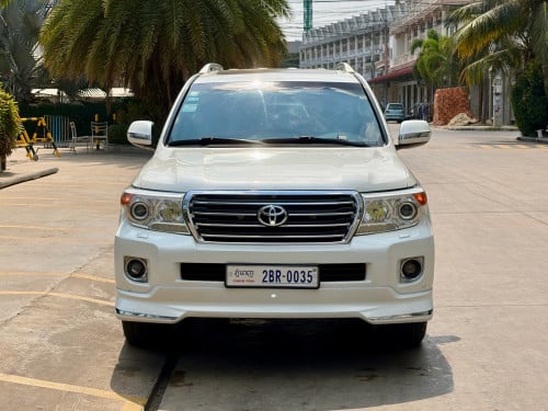 2013 Toyota Land Cruiser V6 Full សាំង