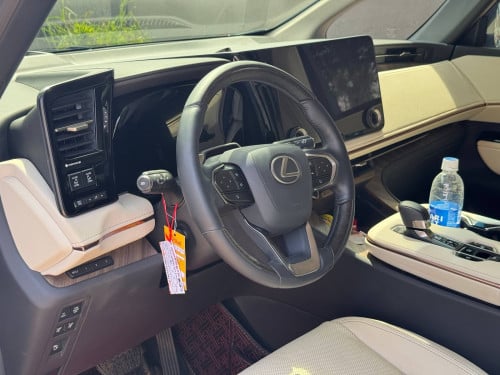 2025 Lexus LM350h(雷克薩斯 LM350H2025)