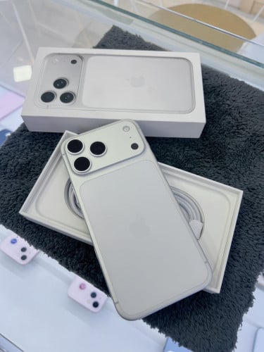 700$ យកបាន 17 pro max