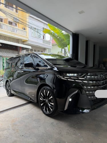 Alphard 2024