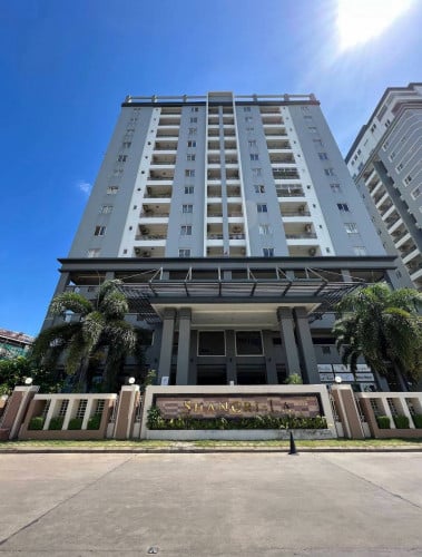 Condo Units for rent near Aeon2