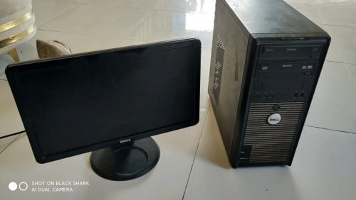 Dell monitor 20"sell ទាំងធុង  នៅដេីរធម្មតា អត់មានពេលប្រេី