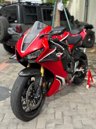 Honda cbr1000rr 2017 full tax