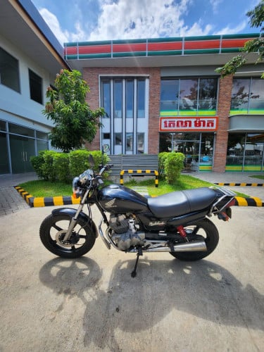 Honda Nightwak 02