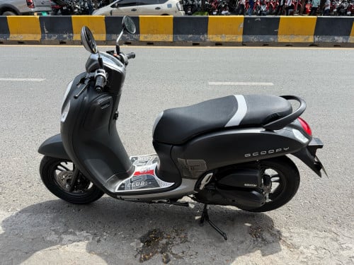 Honda scooyi