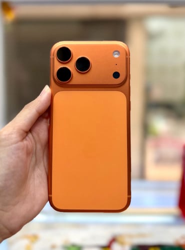 IPhone 17 Pro Max ទំហំផ្ទុក (256G) តួស្អាត 99.9999% សាកថ្មបាន 23 ដង