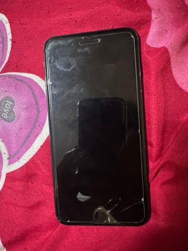 មានស្គែន 128g សុំណុំ zin ទាំងអស់ មិនធ្លាប់ផ្លាស់ប្តូរគ្រឿង ខូចតែCameraក្រោយវាញ័រ