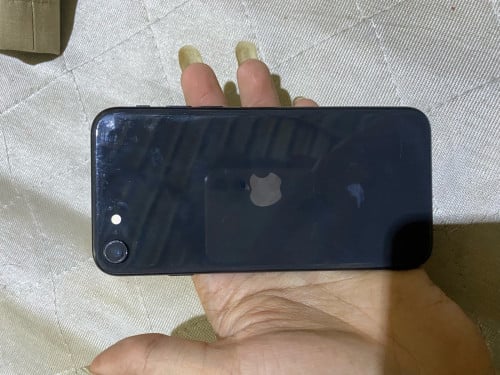 IPhone SE សានុំ មាន2ដើម