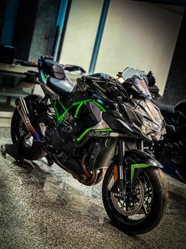 Kawasaki ZH2