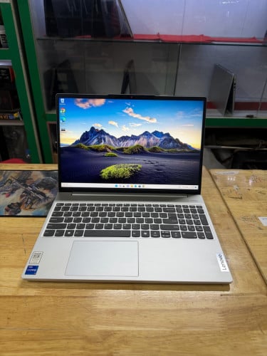 Lenovo 15inch i7-13th 16GB 512GB