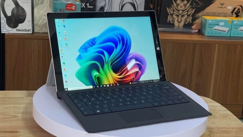 Microsoft surface pro 3(1ទឹកស្អាត 97%)