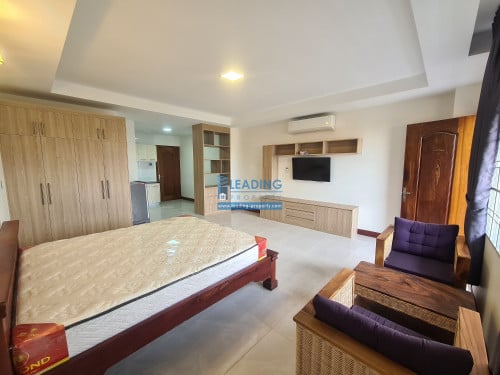 N968 | Nice Studio with Private Balcony For Rent in Chroy Changva Area