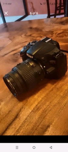 NIKON D3000