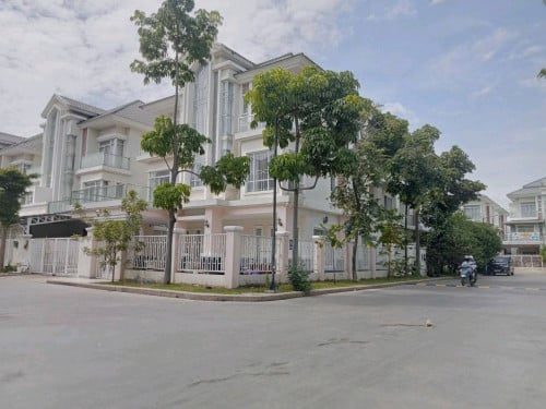 Queen Villa Corner for rent at Chip Mong Sensok
